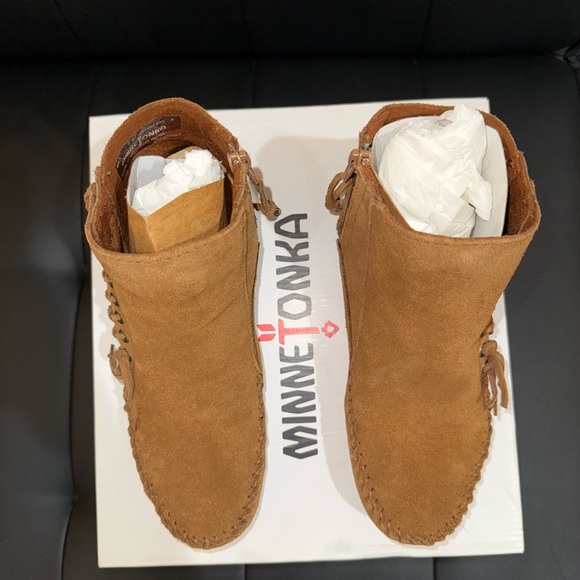 EUC Minnetonka Booties - Picture 3 of 7